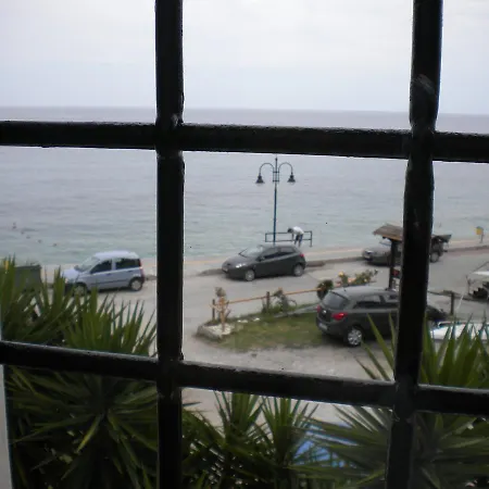 Gasthuis ενοικιαζόμενα 